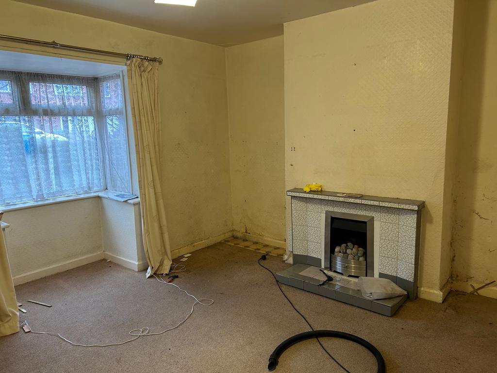 Living Room  2  T202501291119.jpg