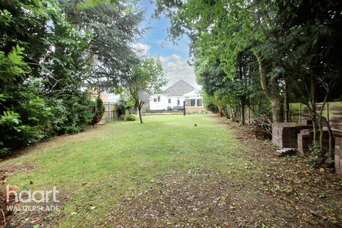 3 bedroom detached bungalow for sale, Chestnut Avenue, Chatham