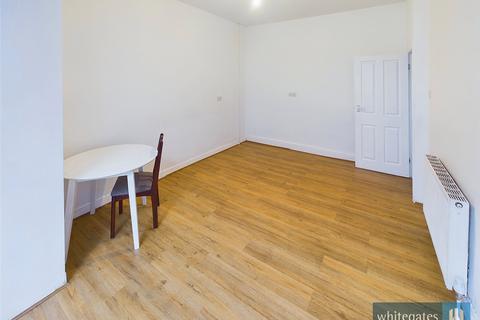 4 bedroom terraced house to rent, Maidstone Street, Bradford, West Yorkshire, BD3