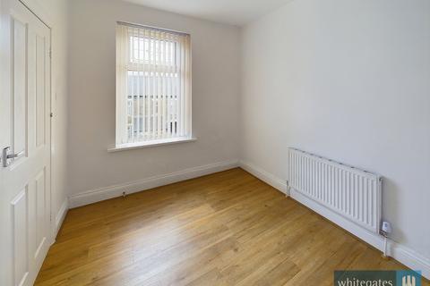 4 bedroom terraced house to rent, Maidstone Street, Bradford, West Yorkshire, BD3