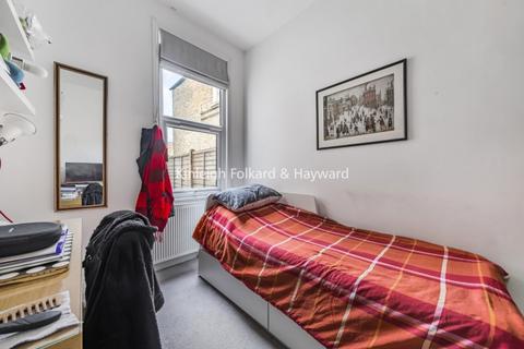 2 bedroom apartment to rent, Northwood Road London SE23