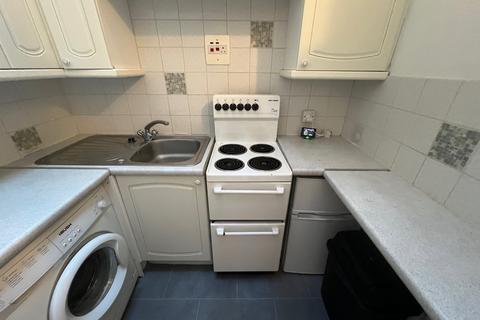 1 bedroom flat to rent, Clifton Drive North, Lytham St. Annes, Lancashire, FY8