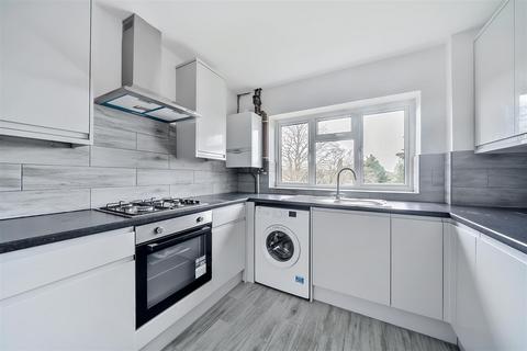 3 bedroom flat for sale, Maple Road, Surbiton