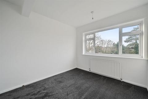 10, Home Court Maple Road, Surbiton, KT6 4AZ