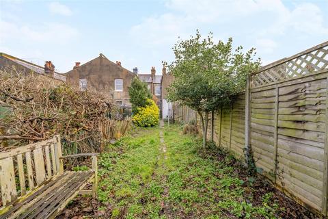 2 bedroom maisonette for sale, Tremaine Road, London, Penge, SE20