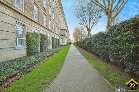 2 bedroom apartment for sale, Bromyard House, London, W3