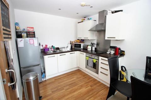 2 bedroom flat to rent, Dun Street, Sheffield, South Yorkshire, UK, S3