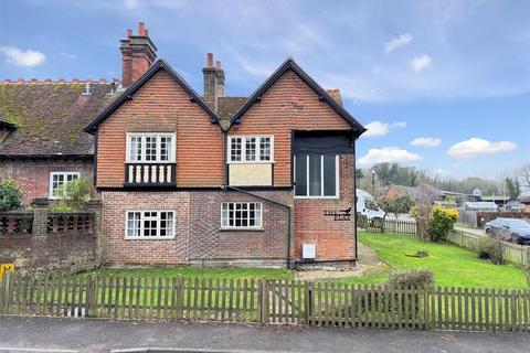 3 bedroom semi-detached house to rent, Lower Farm, Halton HP22