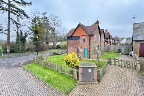 3 bedroom semi-detached house to rent, Lower Farm, Halton HP22