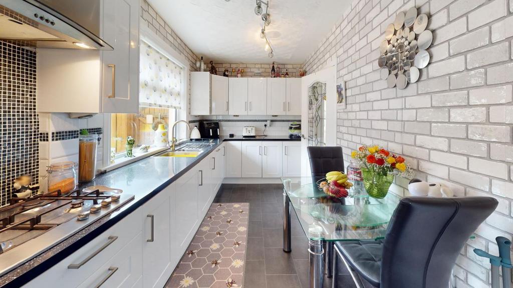 34-Baton-Road-Kitchen 1.jpg