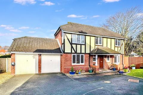 4 bedroom detached house for sale, Dale Drive, Holmer, Hereford, HR4