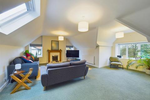 3 bedroom penthouse for sale, Park Road, Buxton