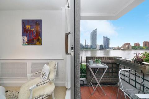 2 bedroom flat for sale, London SW11