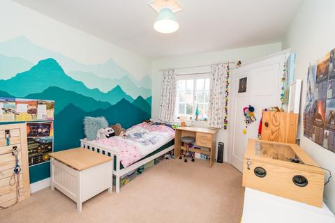65 Brookvale Road, Southampton, SO17 1QS
