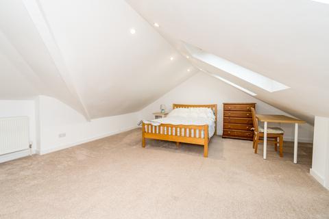 65 Brookvale Road, Southampton, SO17 1QS