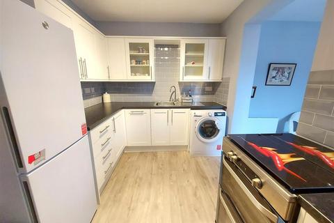 2 bedroom flat for sale, Warwick Street, Stourport-On-Severn