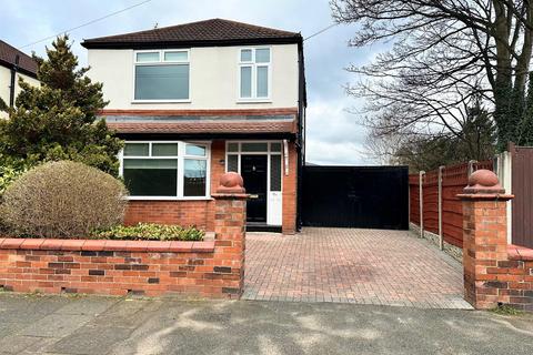 3 bedroom detached house to rent, Gladstone Road, Altrincham