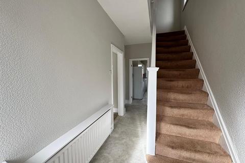 3 bedroom detached house to rent, Gladstone Road, Altrincham