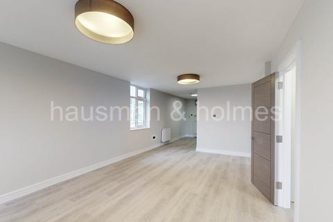 2 bedroom flat to rent, Melvin Hall, Golders Green