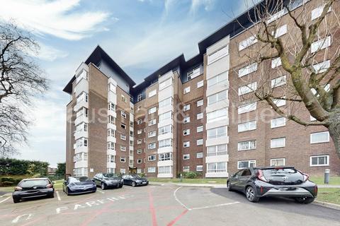 3 bedroom flat to rent, Raffles House, Hendon