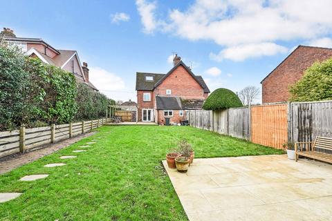 54 Headley Road, Liphook, GU30 7NP