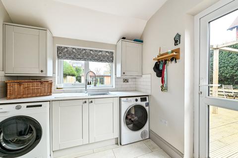 54 Headley Road, Liphook, GU30 7NP