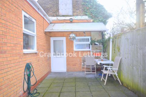 1 bedroom flat to rent, Carr Road, E17 5EP