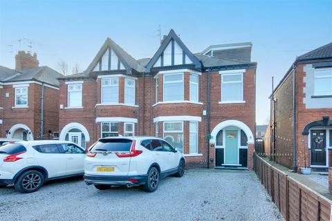 4 bedroom semi-detached house for sale, Hamlyn Avenue, Hull