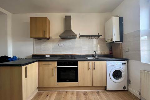 2 bedroom flat to rent, Mare Street, Hackney, E8