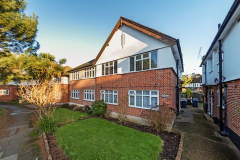 2 bedroom maisonette for sale, Lloyd Court, Pinner