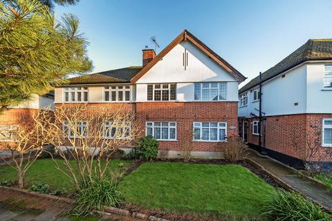 2 bedroom maisonette for sale, Lloyd Court, Pinner