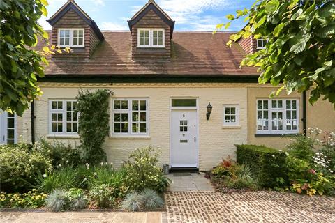 Moor Park House Way, Farnham, Surrey, GU10