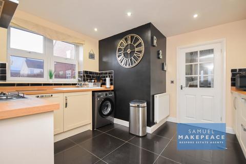 3 bedroom detached house for sale, Samuel Street, Packmoor, Stoke-on-Trent