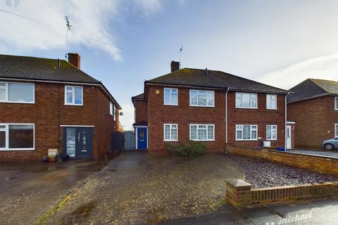 3 bedroom semi-detached house for sale, Henry Road, Aylesbury, Buckinghamshire