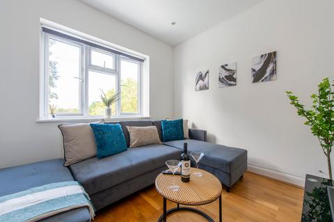 3 bedroom ground floor flat to rent, 63 Gunnersbury Avenue, Gunnersbury Avenue, London W5