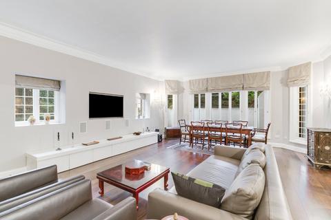 4 bedroom apartment for sale, Lyndhurst Gardens, Belsize Park