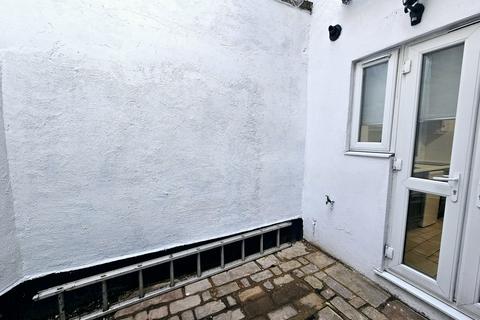 1 bedroom flat to rent, Benwell Road, Highbury, N7