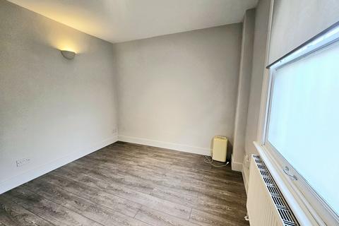 1 bedroom flat to rent, Benwell Road, Highbury, N7