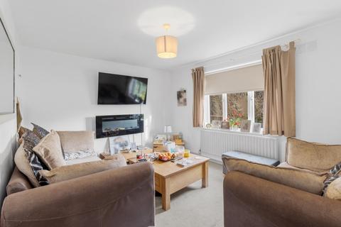 1 bedroom apartment for sale, Manor Close, Uckfield, East Sussex, TN22