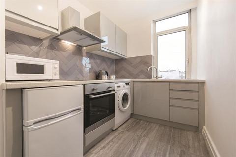 2 bedroom flat to rent, Sloane Street, SW1X