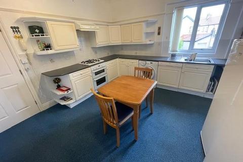 3 bedroom flat for sale, Whitehall Road, Rhos On Sea, Colwyn Bay