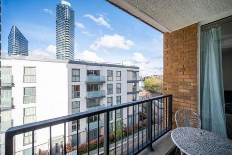 2 bedroom flat for sale, The Quadrangle, Chelsea Harbour, London, SW10