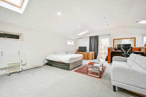 undefined, Barlow Road, Acton, London, W3