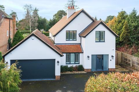 4 bedroom detached house for sale, Green Lane, Farnham, GU9