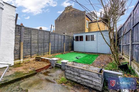 2 bedroom house for sale, Sheldon Road, London, N18