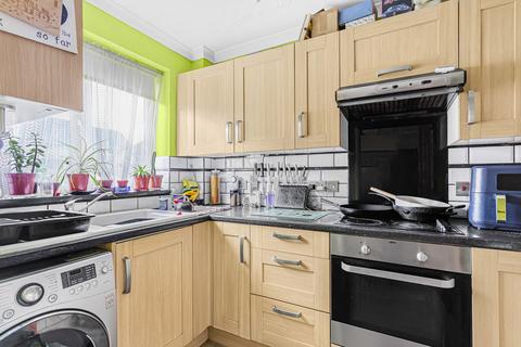 1 bedroom maisonette for sale, Whitley Close, Stanwell, Staines-upon-Thames, Surrey, TW19