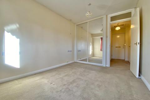 1 bedroom retirement property for sale, High Oaks House, Locks Heath