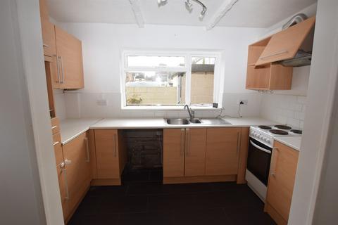 2 bedroom semi-detached house to rent, Canada Grove (The Cottage), Bognor Regis, PO21