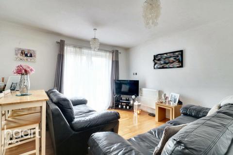 1 bedroom apartment for sale, Varcoe Gardens, Hayes