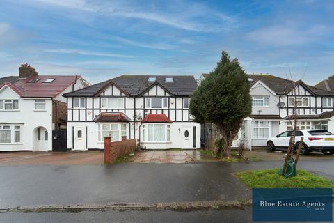 4 bedroom semi-detached house for sale, West Way, Hounslow, TW5